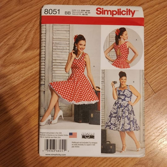 Simplicity Sewing Pattern Bundle - Picture 2 of 4